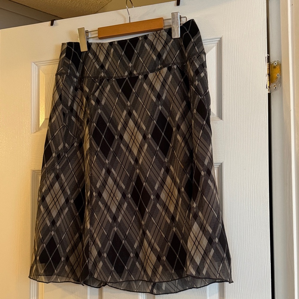 Reitmans Black and Gray A-Line Skirt